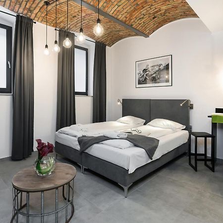 Level -1 Loft Apartments City Center By Renters Poznań Extérieur photo